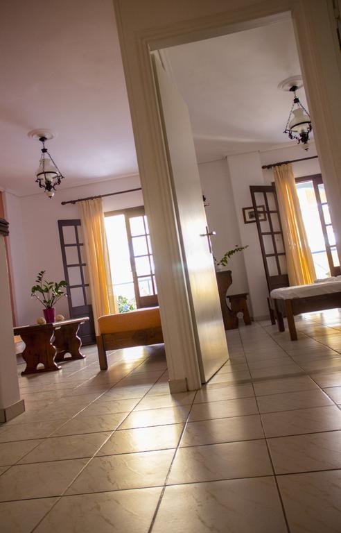Hesperia Hotel Karlovassi Eksteriør bilde
