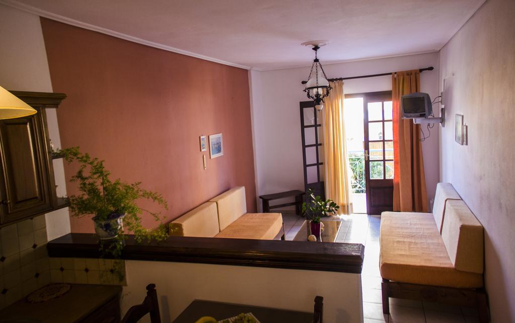 Hesperia Hotel Karlovassi Rom bilde