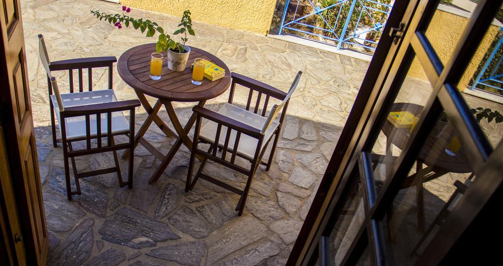 Hesperia Hotel Karlovassi Rom bilde
