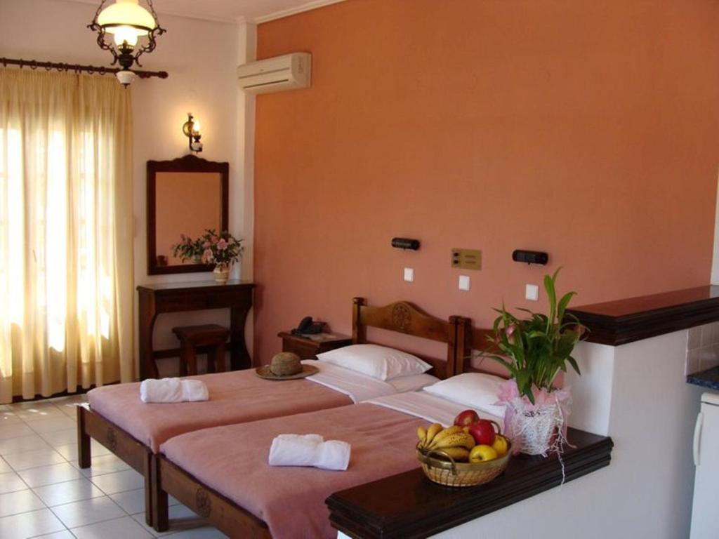 Hesperia Hotel Karlovassi Rom bilde