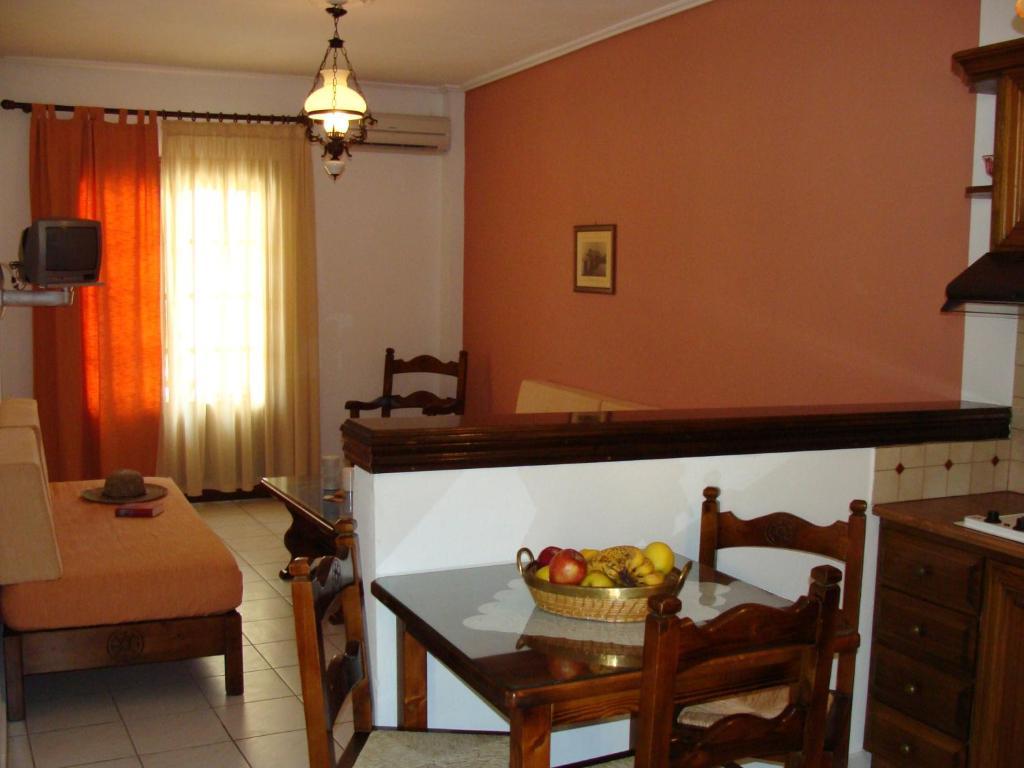 Hesperia Hotel Karlovassi Rom bilde
